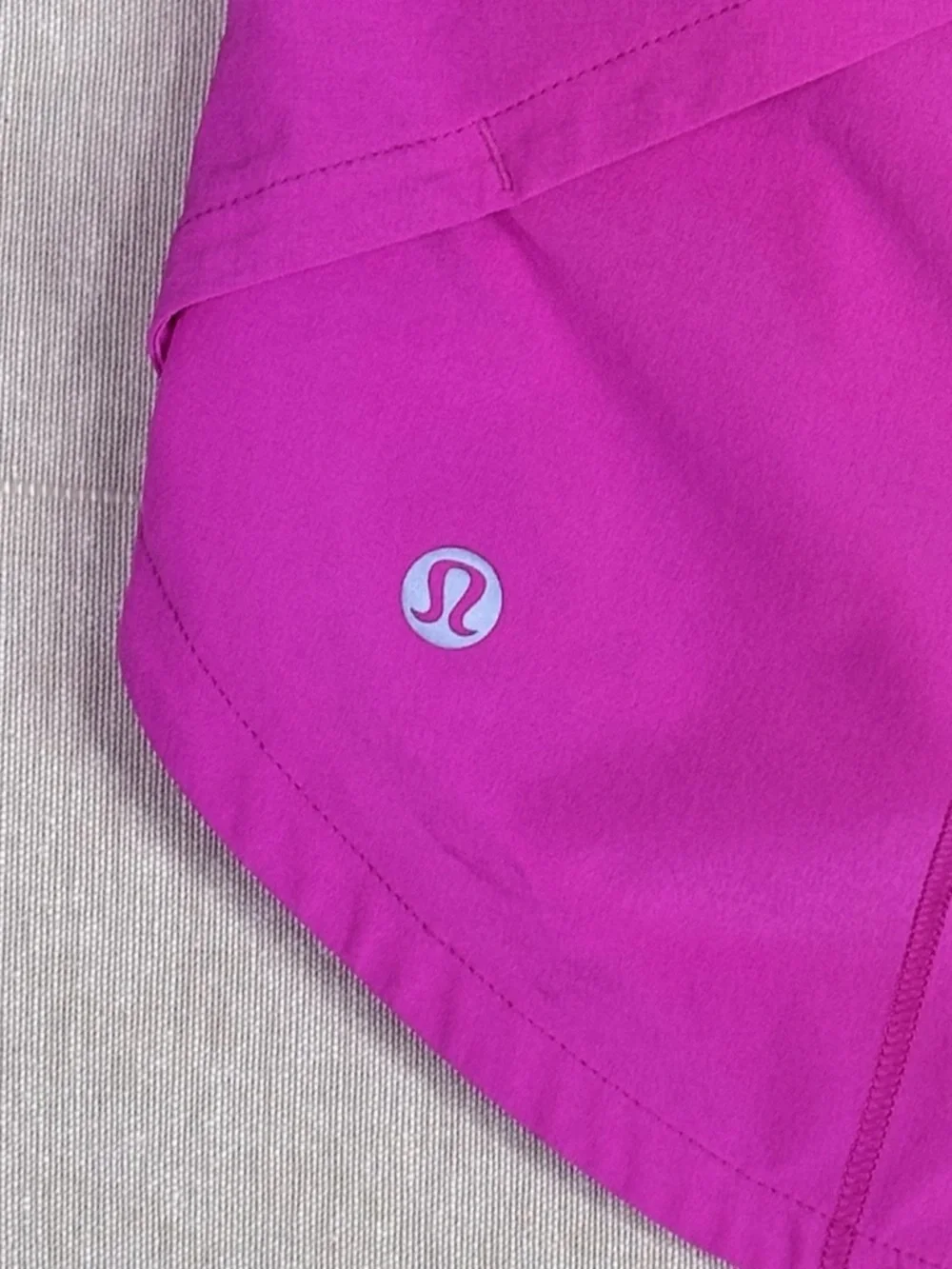 Lululemon Sonic Pink Speed Up Shorts High Rise Zip Pocket Size 6 Run